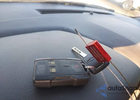 2014 Chevrolet Silverado 1500 1Lt z USA, uszkodzony, nr VIN 3GCUKREC5EG138252